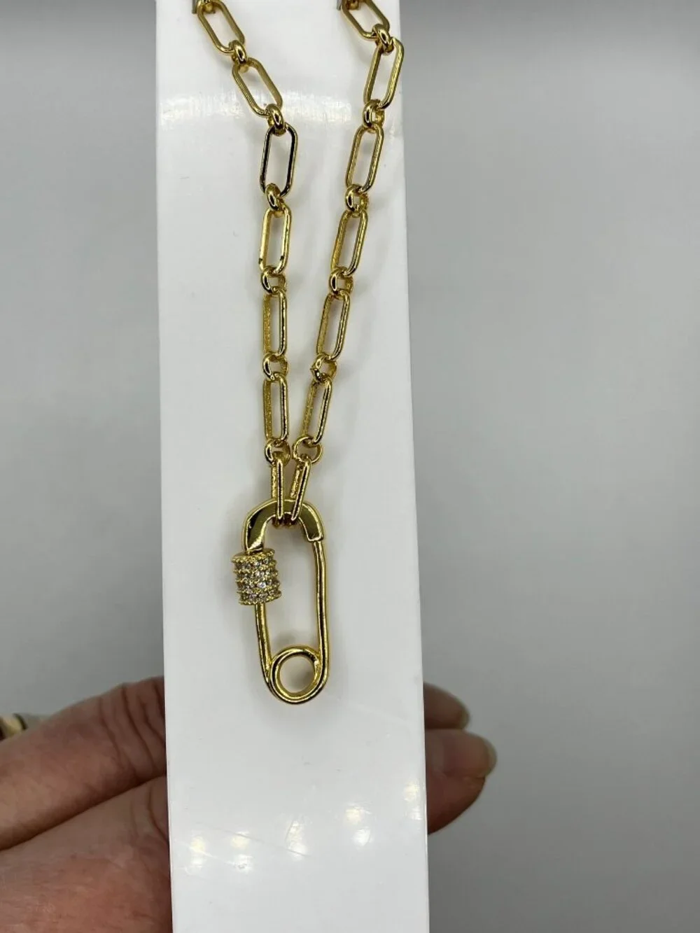 Independent real 18k